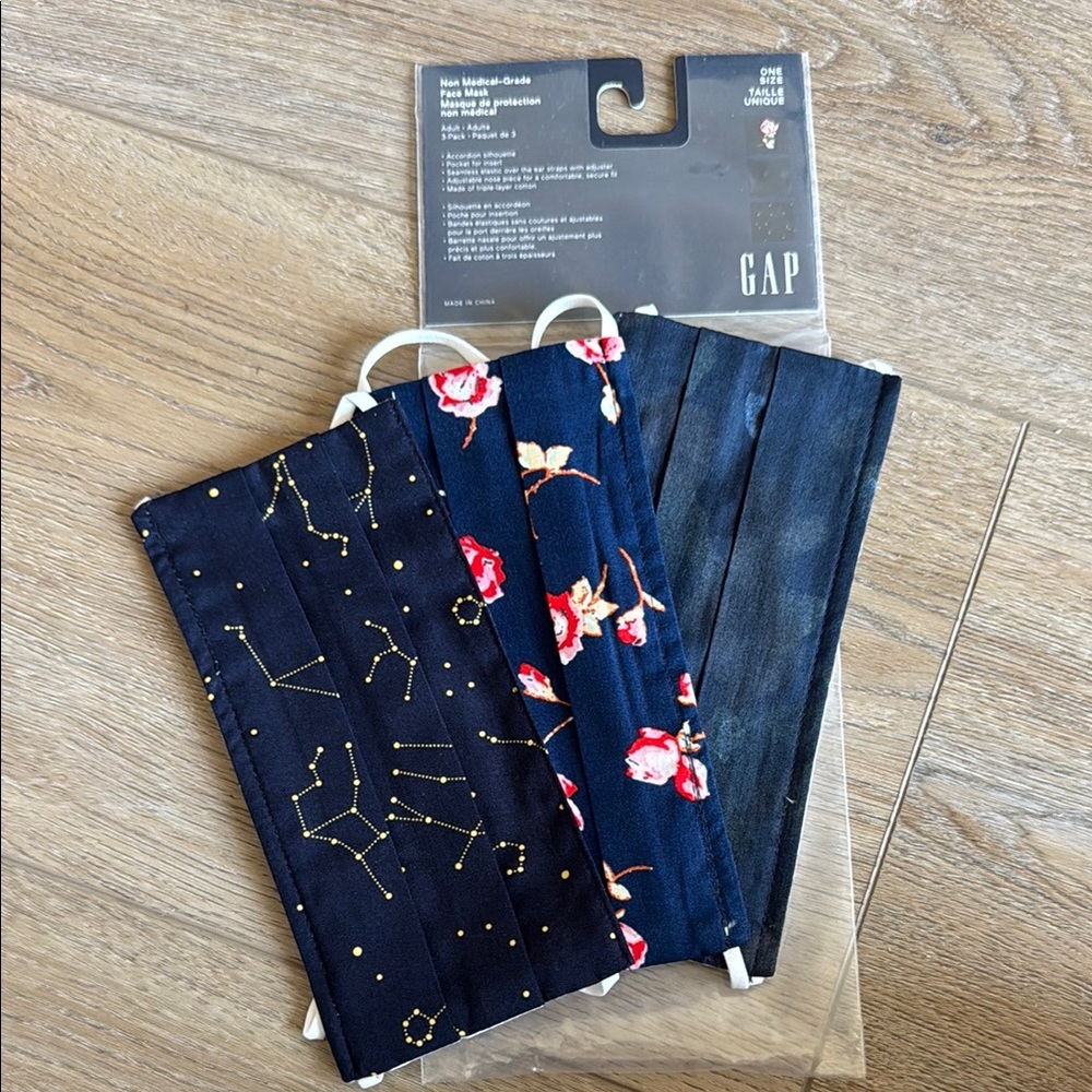 GAP Camo and Floral Face Masks Set